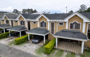 Casa de 2 plantas en Condominio La Rioja