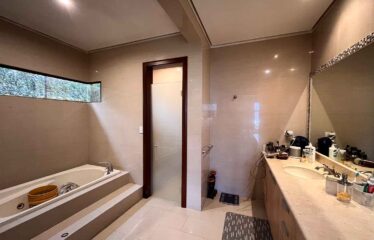 Casa en alquiler dentro del exclusivo residencial Hacienda Los Reyes