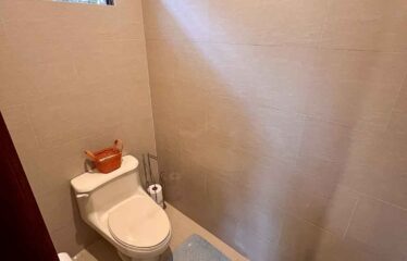 Casa en alquiler dentro del exclusivo residencial Hacienda Los Reyes