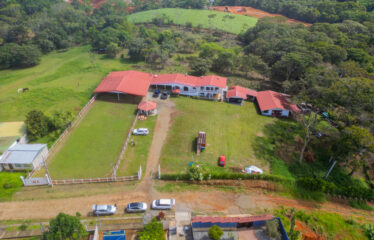 Casa con corral profesional para los amantes de los caballos