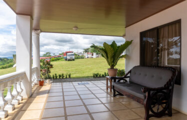 Casa con corral profesional para los amantes de los caballos