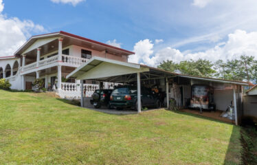 Casa con corral profesional para los amantes de los caballos