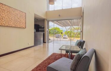 Apartamento con 2 Hectáreas de Bosque en Heredia