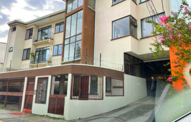 Venta de Gigante Apartamento en La Uruca San José